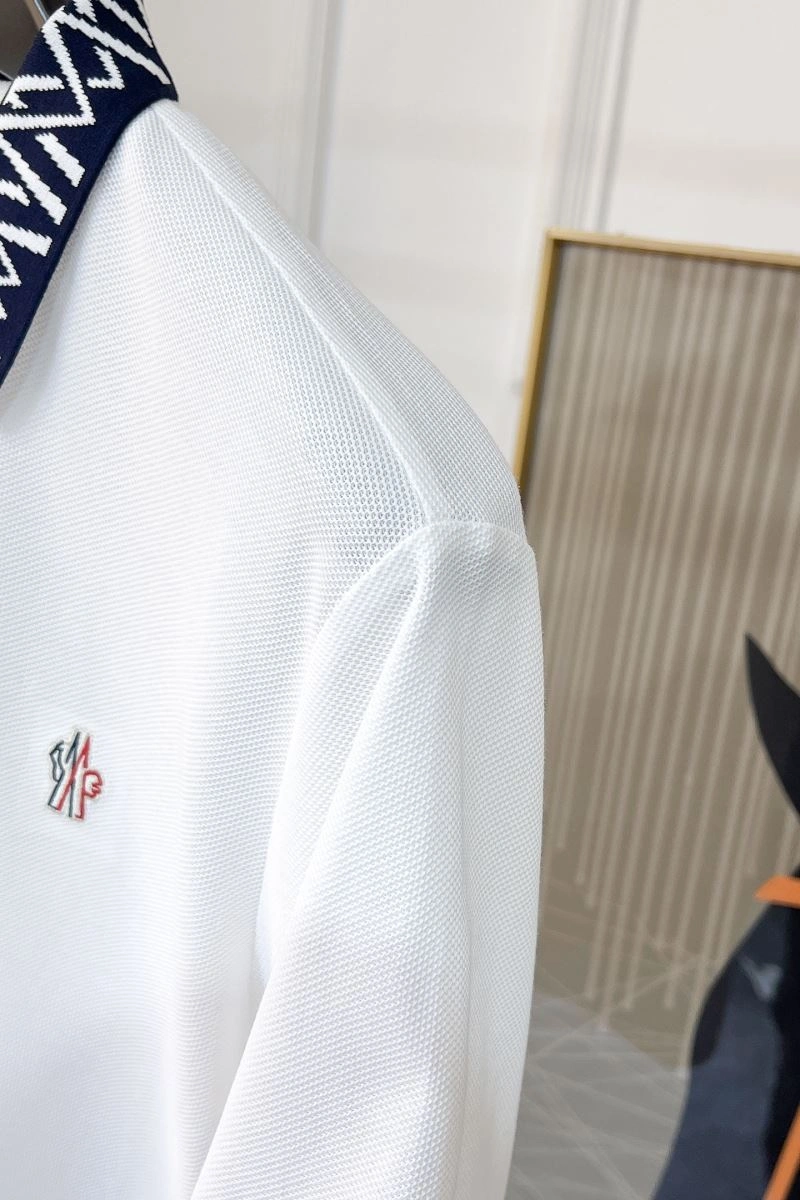 Cozy Moncler T-Shirts 140529