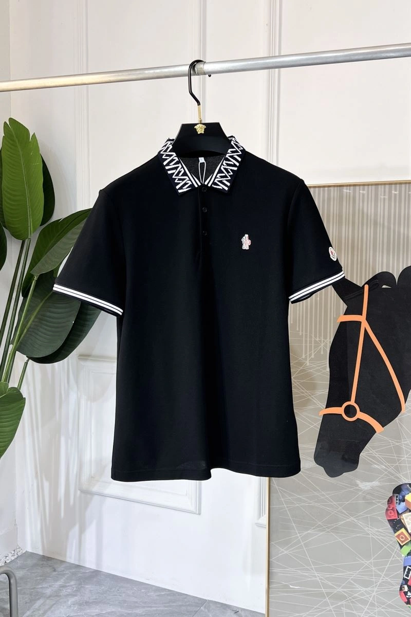 Cozy Moncler T-Shirts 140529