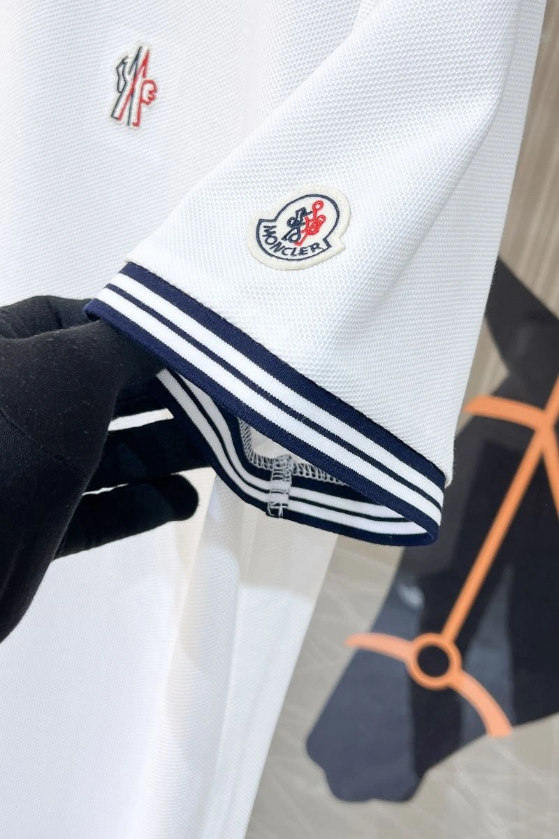 Cozy Moncler T-Shirts 140529