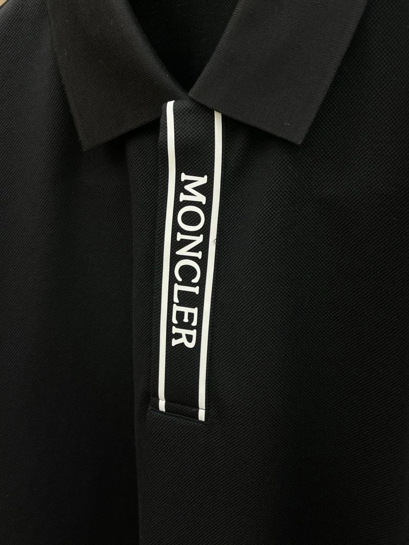 Moncler T-Shirts Modern 140532