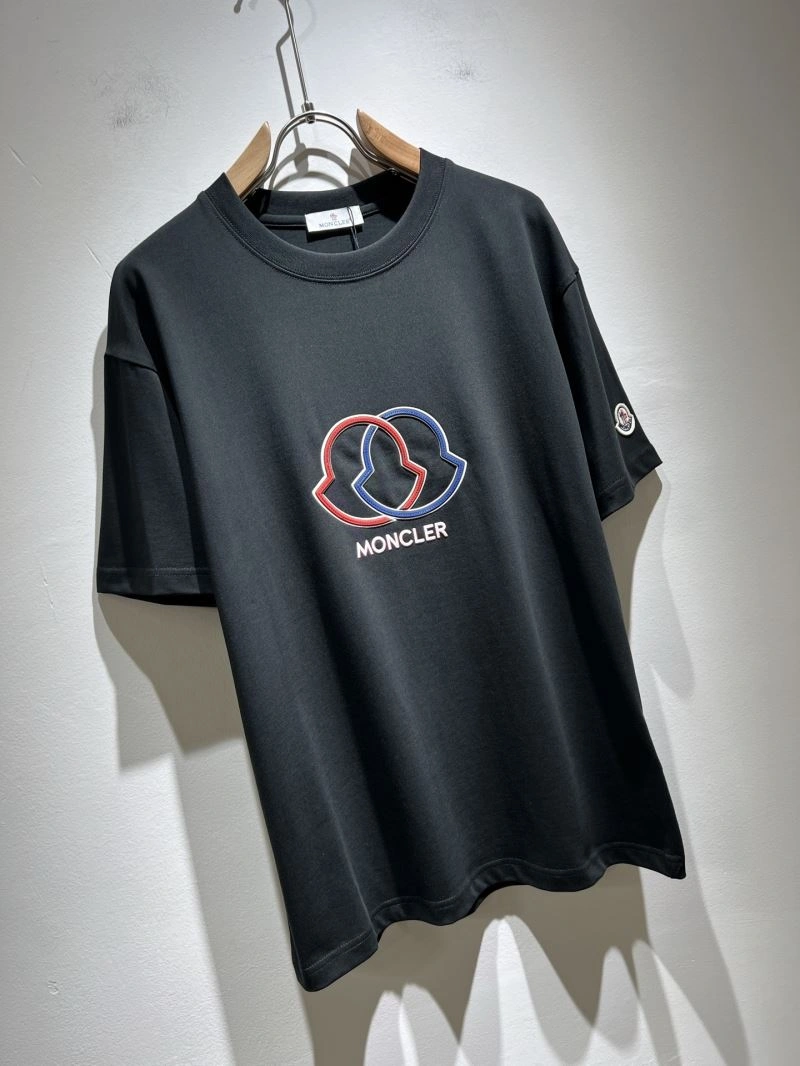 Moncler T-Shirts WaterResistant 140471