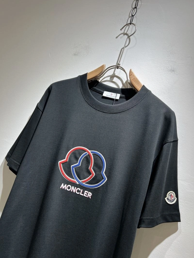 Moncler T-Shirts WaterResistant 140471