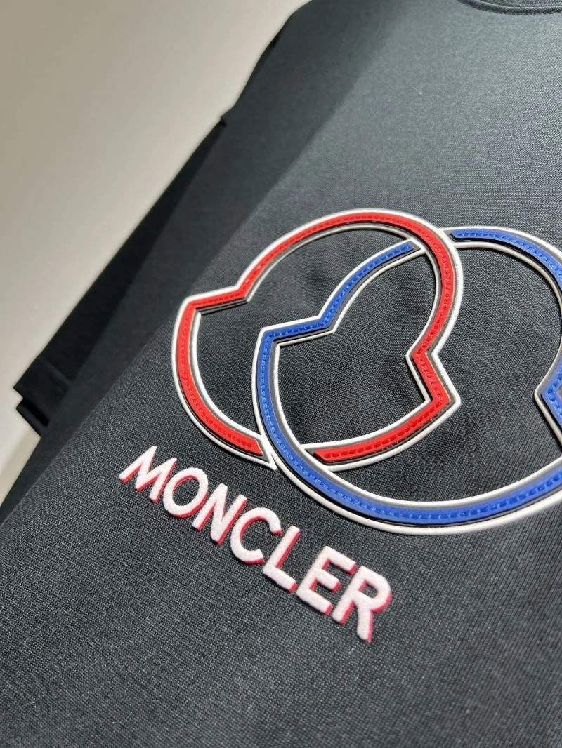 Moncler T-Shirts WaterResistant 140471