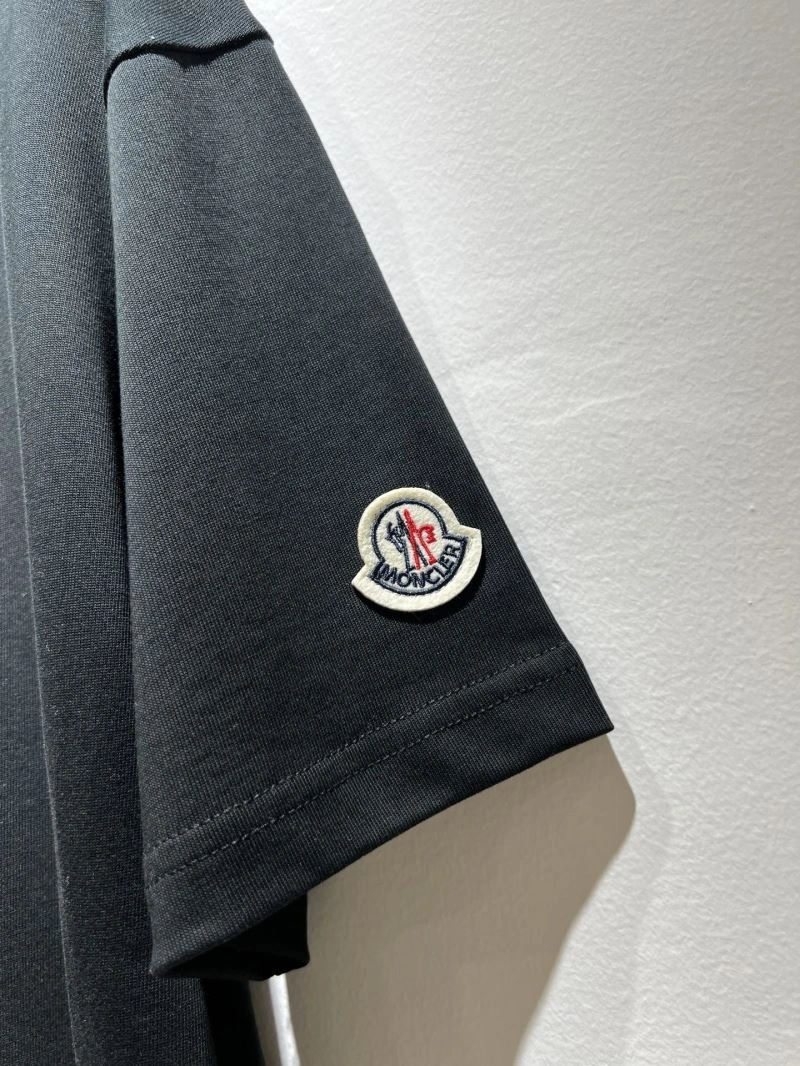 Moncler T-Shirts WaterResistant 140471