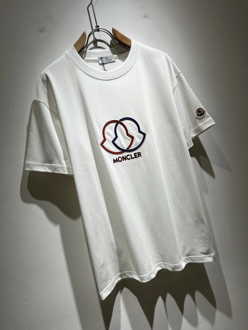 Resilient Moncler T-Shirts 140470