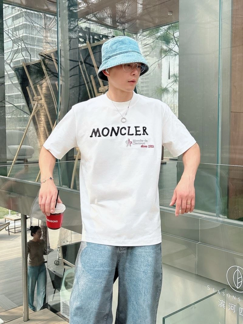 Moncler T-Shirts Unique 140467