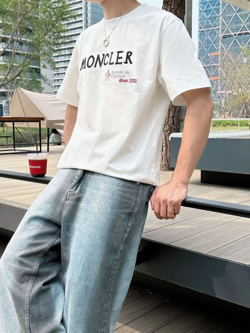Moncler T-Shirts Unique 140467