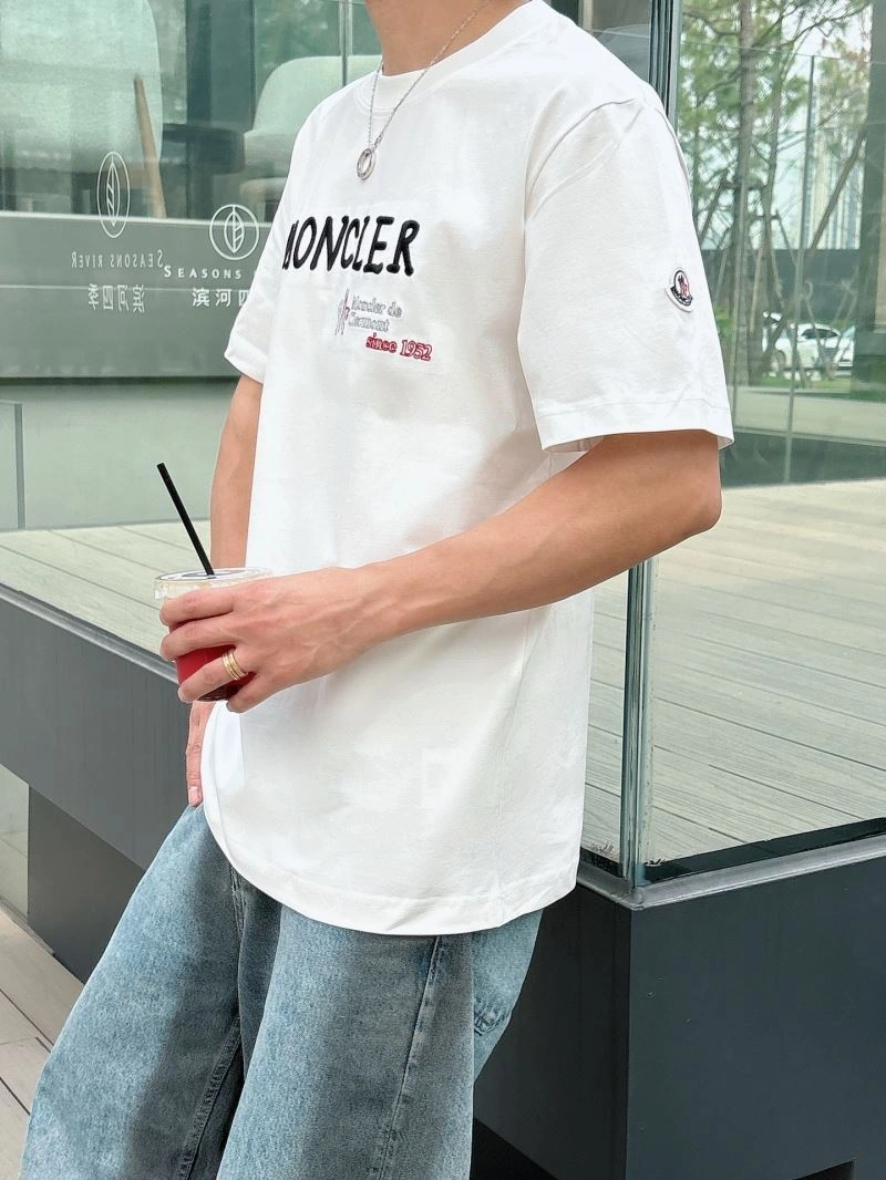 Moncler T-Shirts Unique 140467