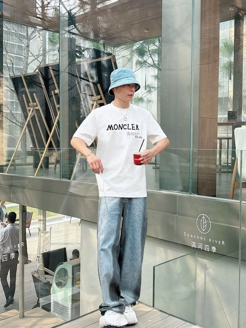 Moncler T-Shirts Unique 140467