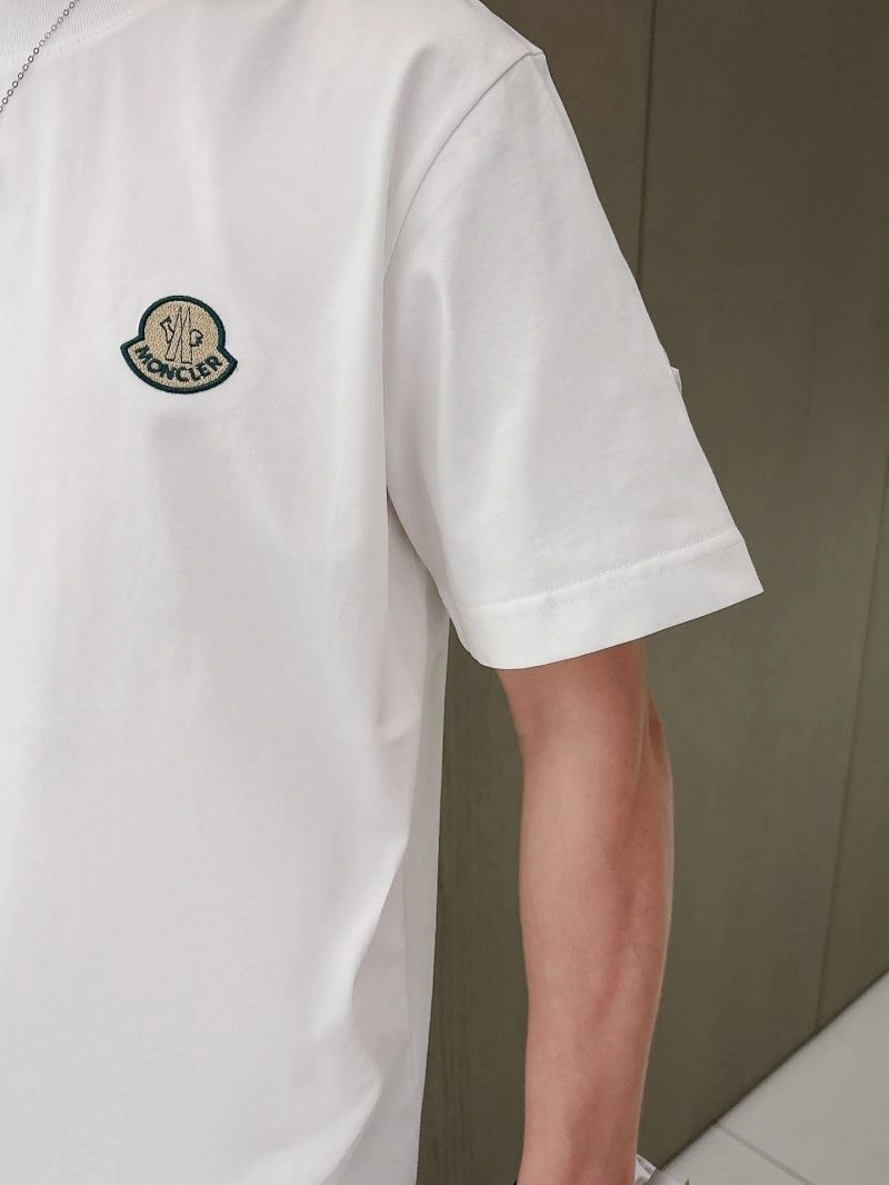 Sleek Moncler T-Shirts 140472
