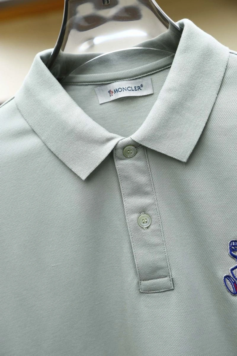 Moncler T-Shirts Unisex 140478