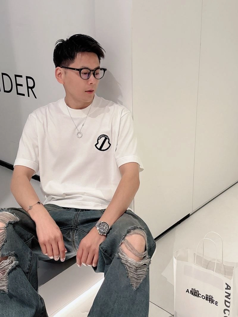 Modern Moncler T-Shirts 140477