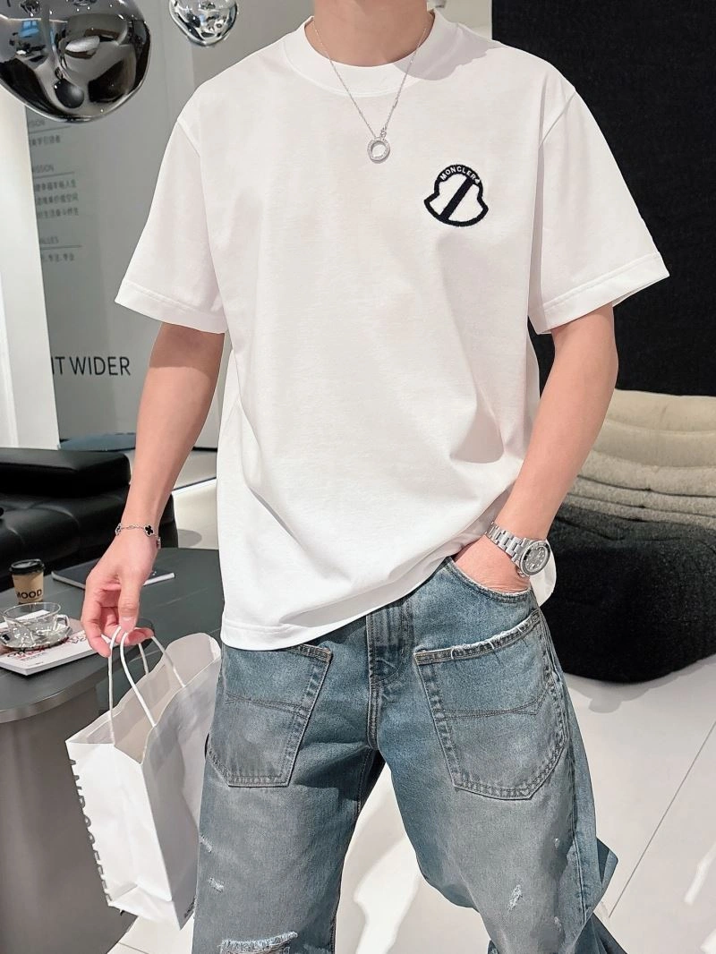 Modern Moncler T-Shirts 140477