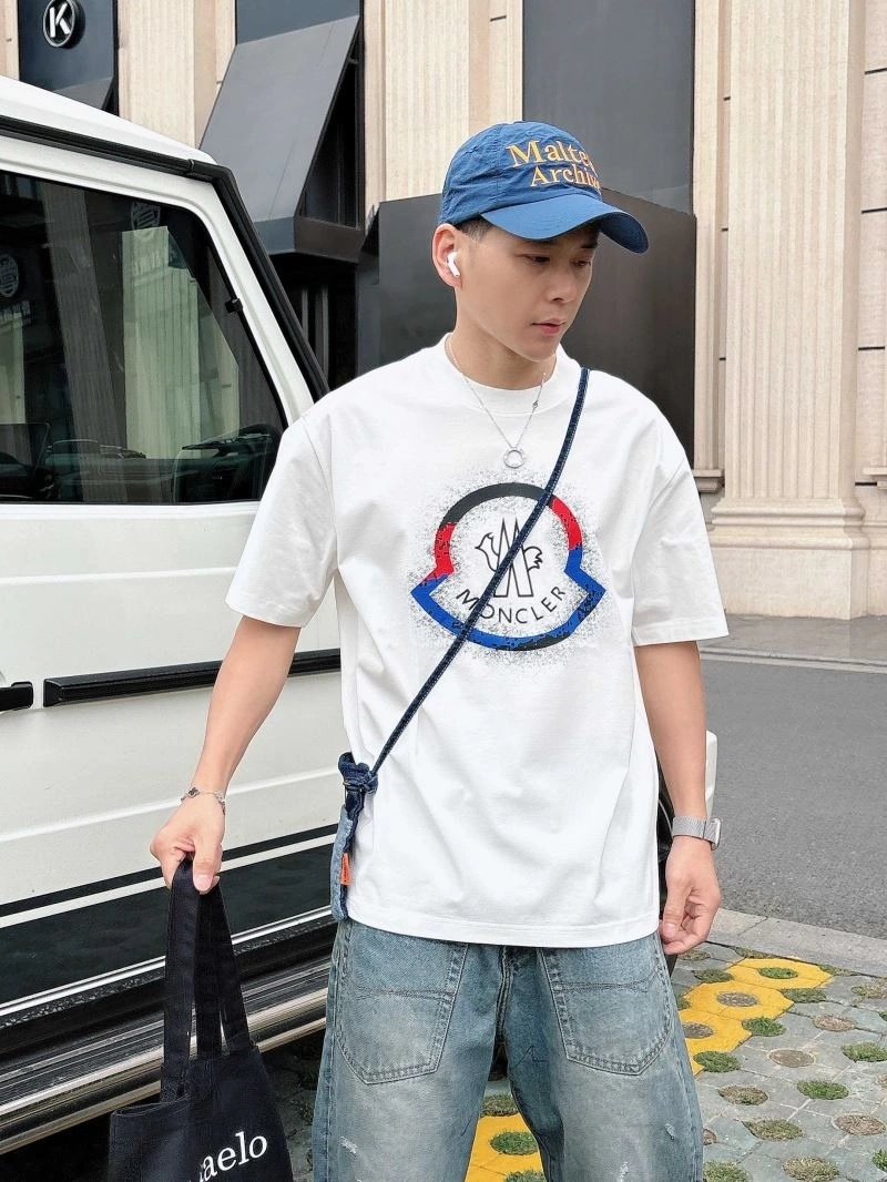 Moncler T-Shirts Trendsetting 140446