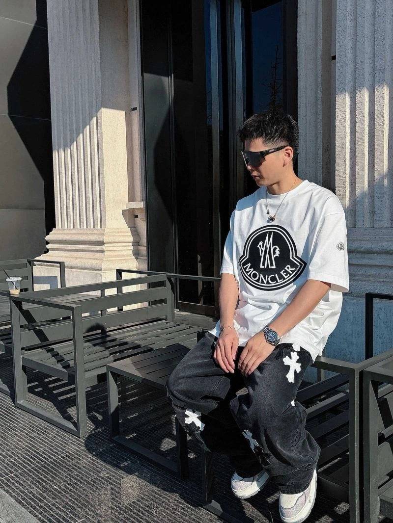 Trendsetting Moncler T-Shirts 140444