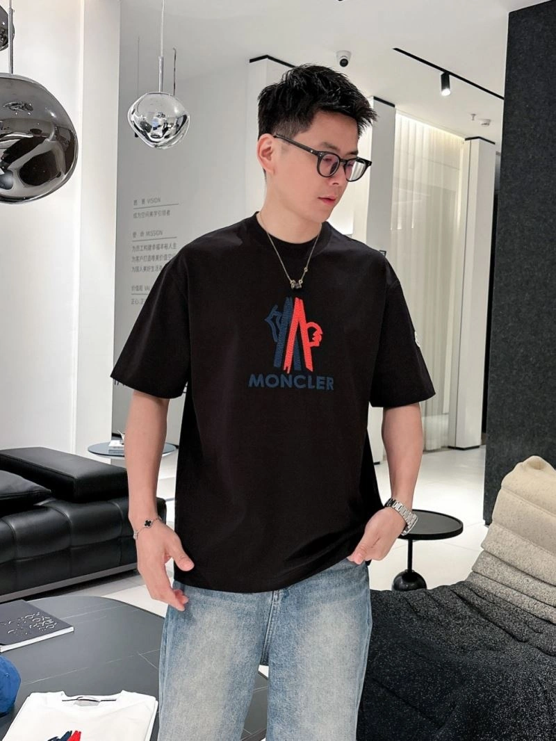 Flexible Moncler T-Shirts 140443
