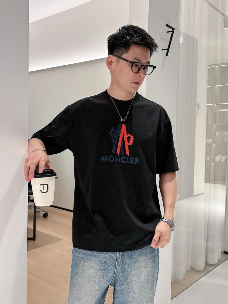 Flexible Moncler T-Shirts 140443
