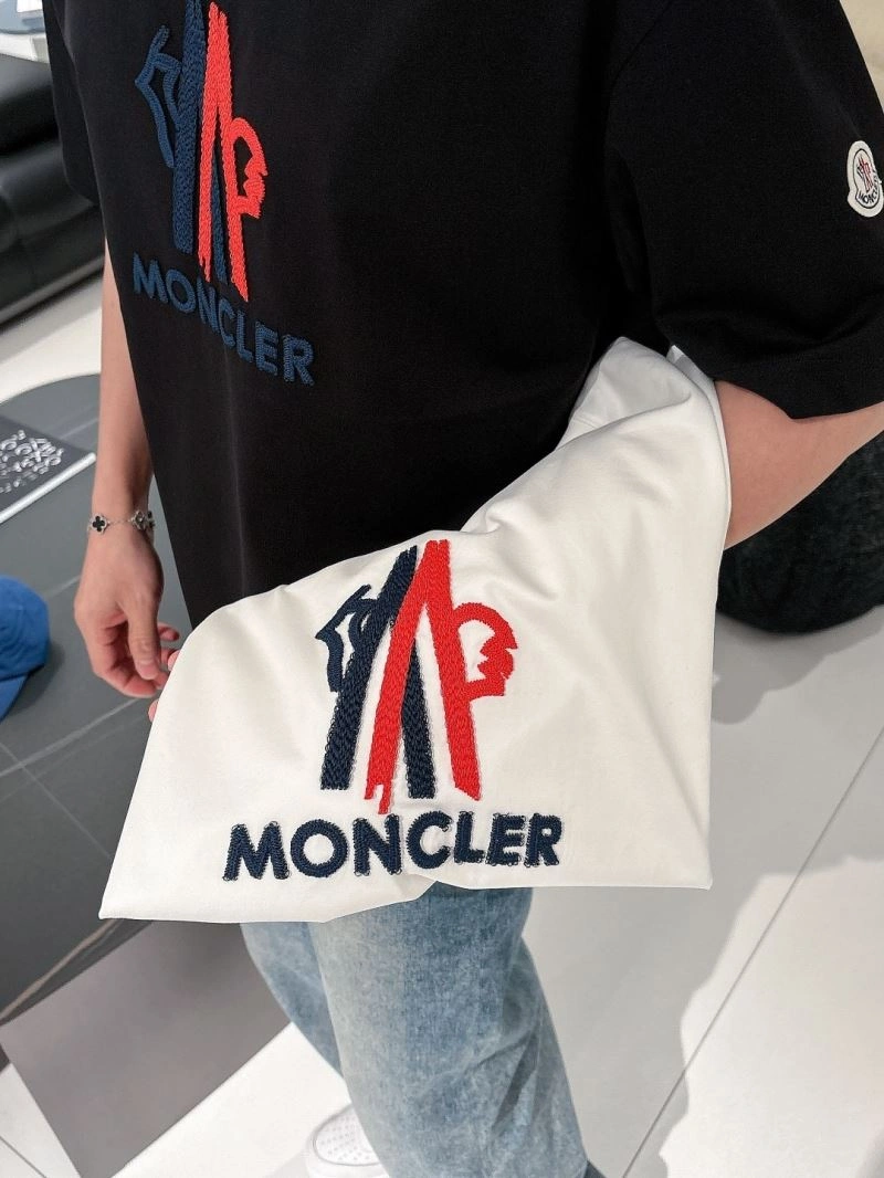 Flexible Moncler T-Shirts 140443