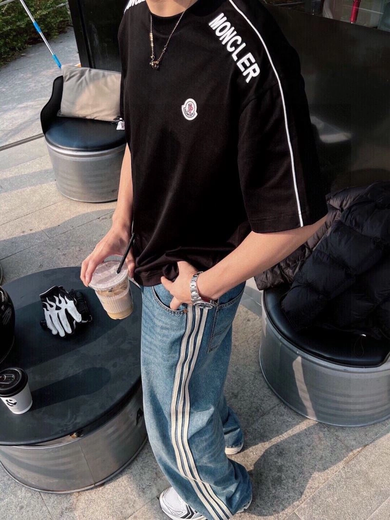 Moncler T-Shirts DailyWear 140434