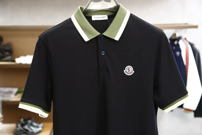 Moncler T-Shirts Comfortable 140432