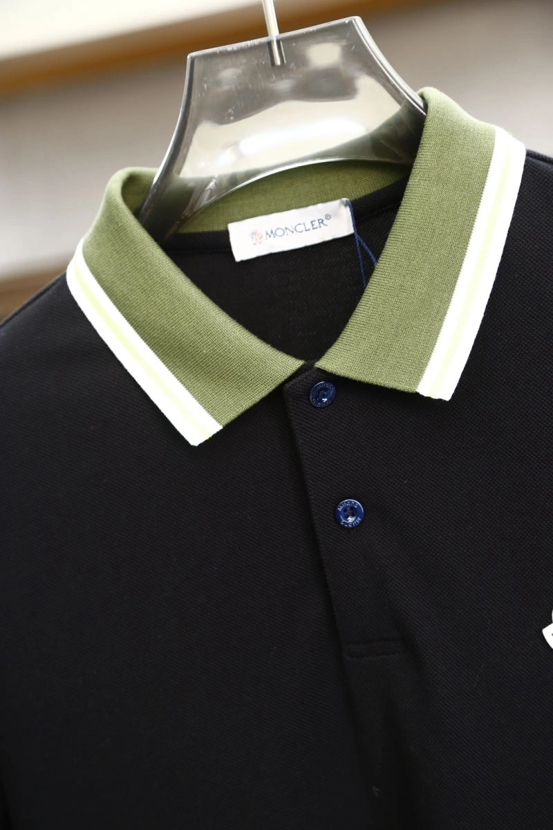 Moncler T-Shirts Comfortable 140432