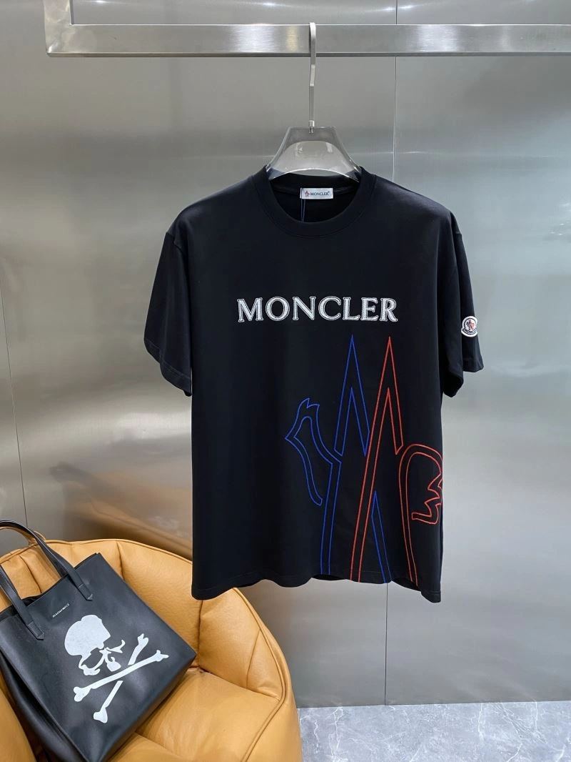 ComfortFit Moncler T-Shirts 140425