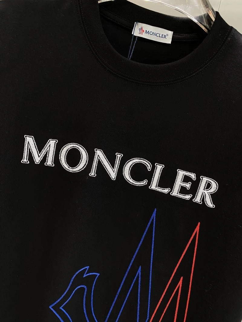 ComfortFit Moncler T-Shirts 140425