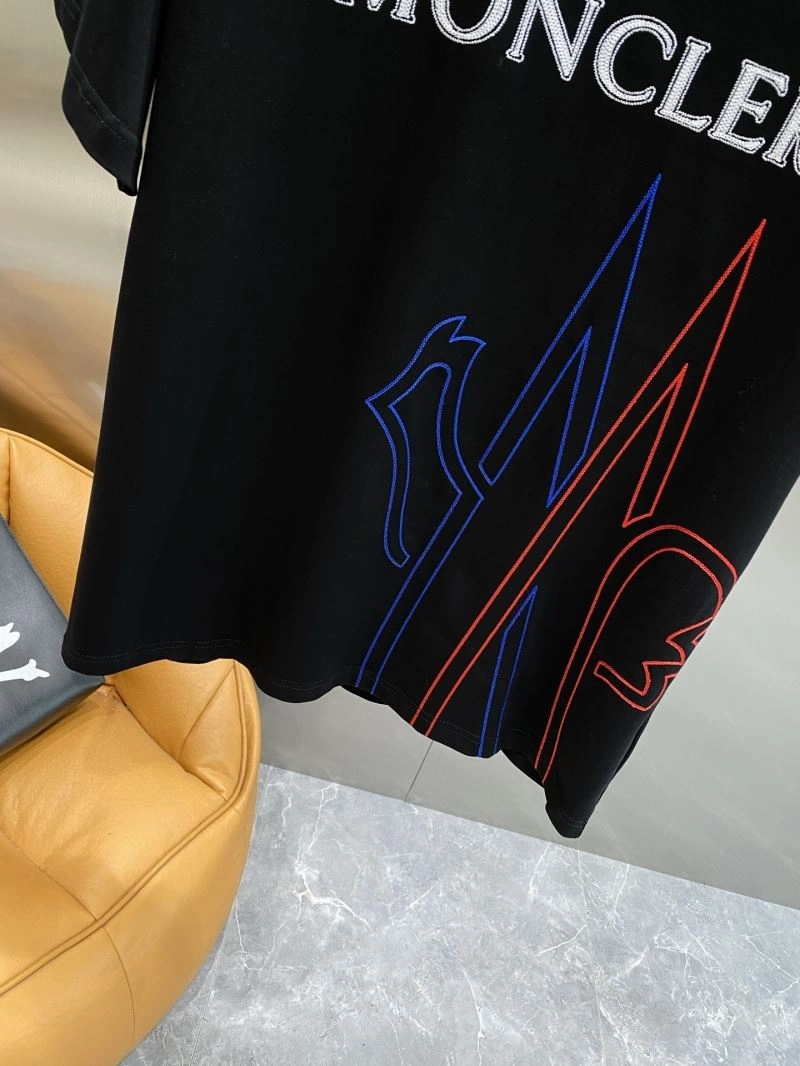 ComfortFit Moncler T-Shirts 140425