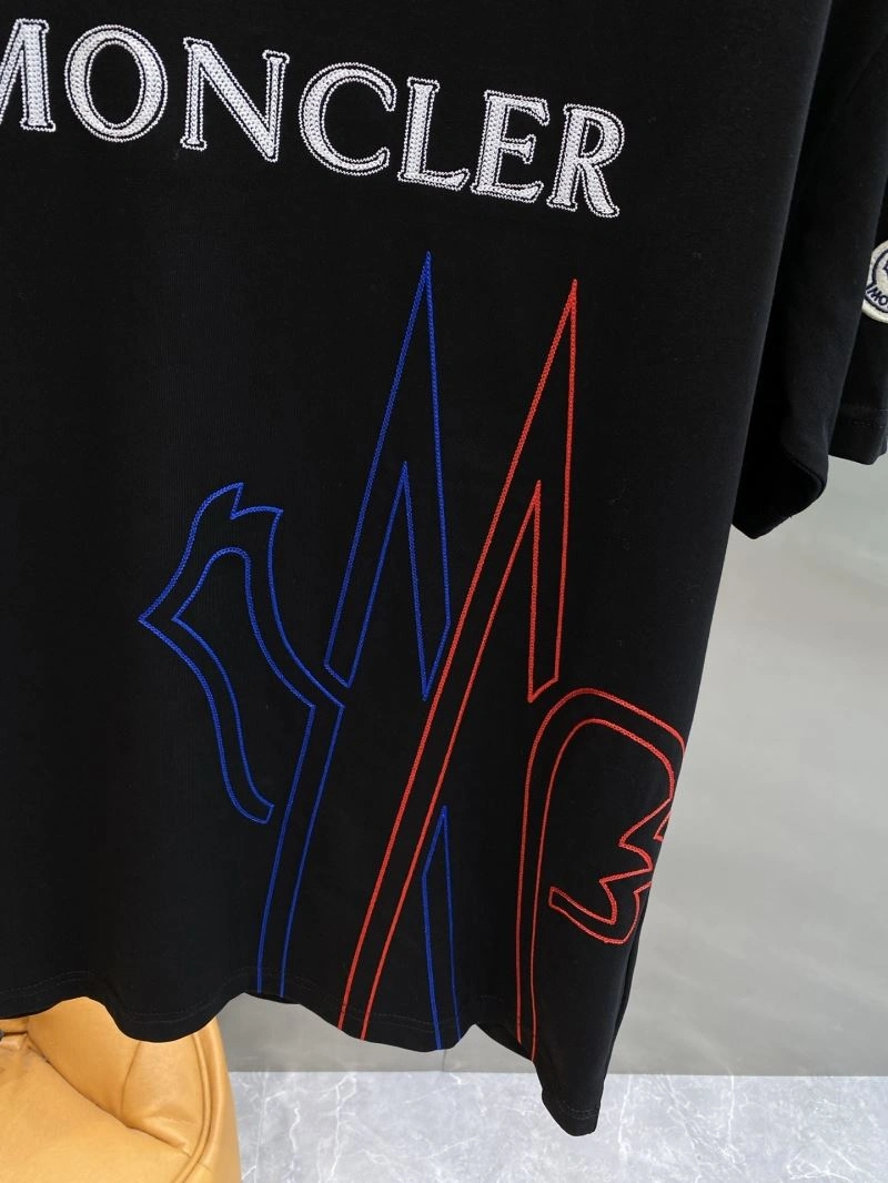ComfortFit Moncler T-Shirts 140425