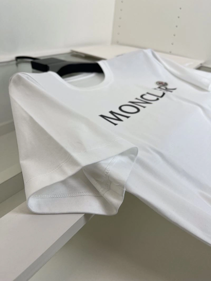 Bold Moncler T-Shirts 140408