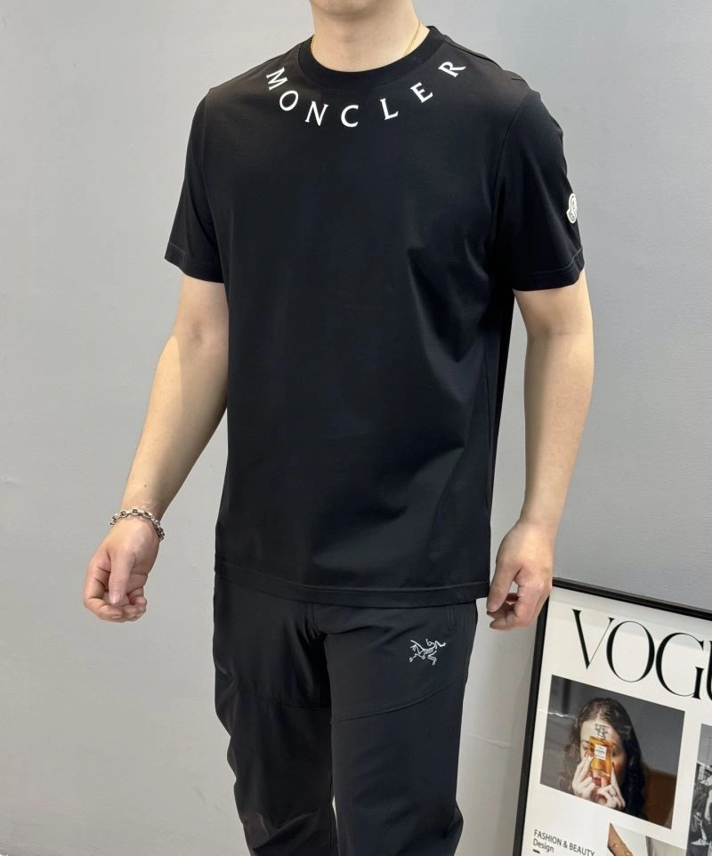 Snug Moncler T-Shirts 140403