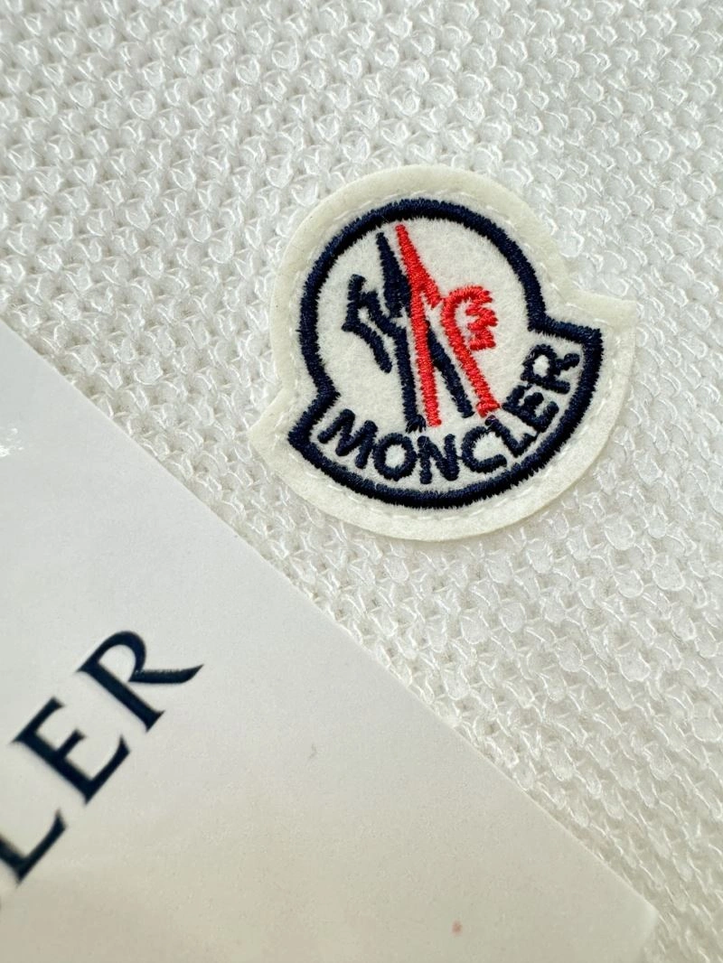 Stylish Moncler T-Shirts 140397