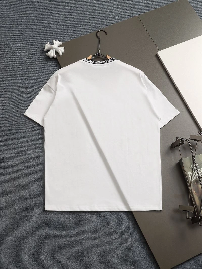 Moncler T-Shirts Stretchable 140384