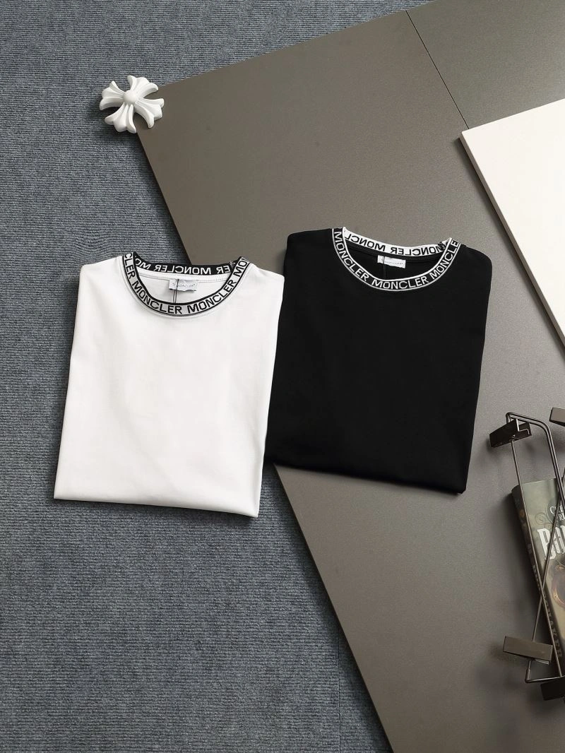 Moncler T-Shirts Stretchable 140384