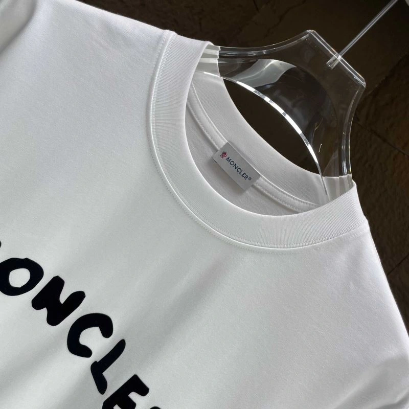 Moncler T-Shirts Cozy 140373