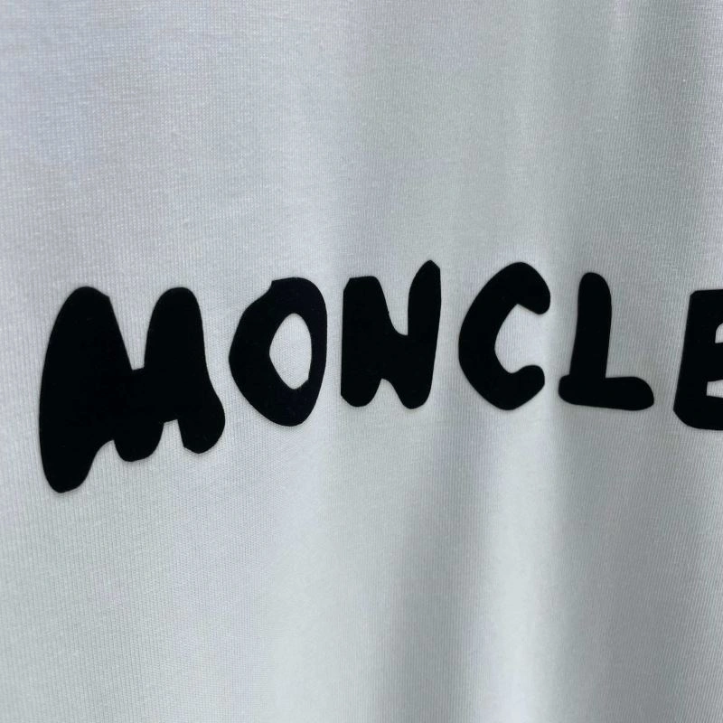 Moncler T-Shirts Cozy 140373