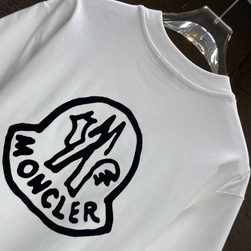 Moncler T-Shirts Cozy 140373