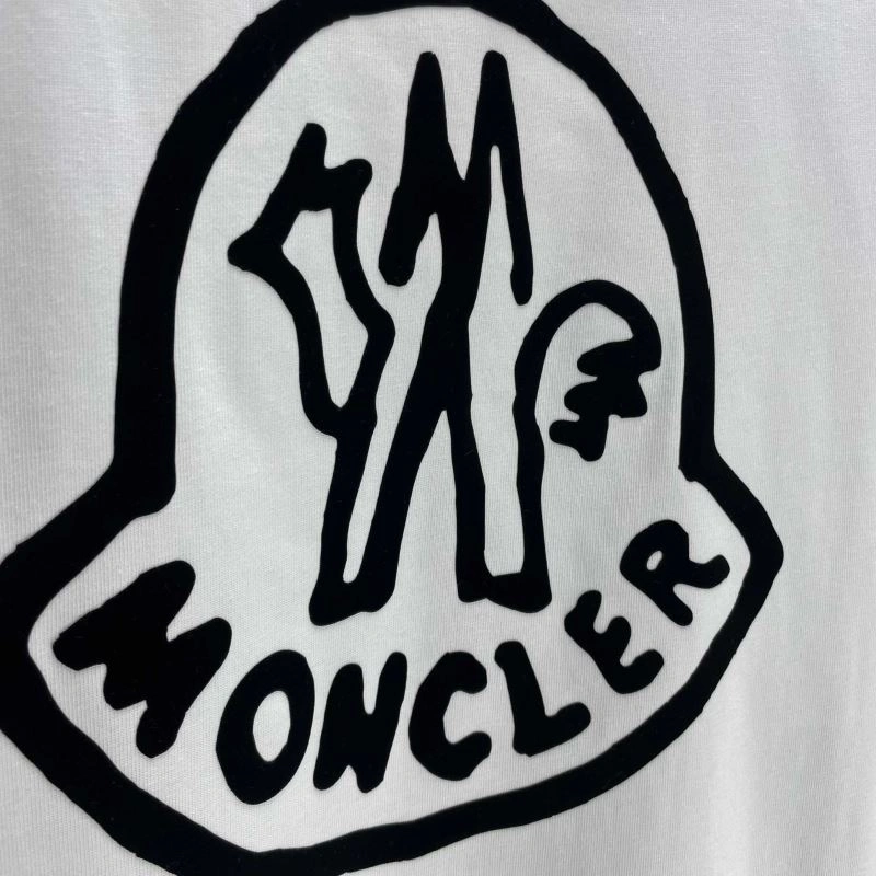 Moncler T-Shirts Cozy 140373