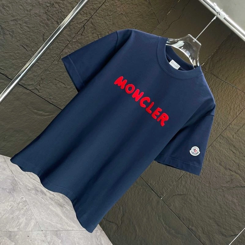 Effortless Moncler T-Shirts 140374