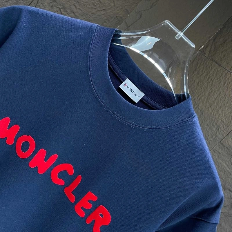 Effortless Moncler T-Shirts 140374