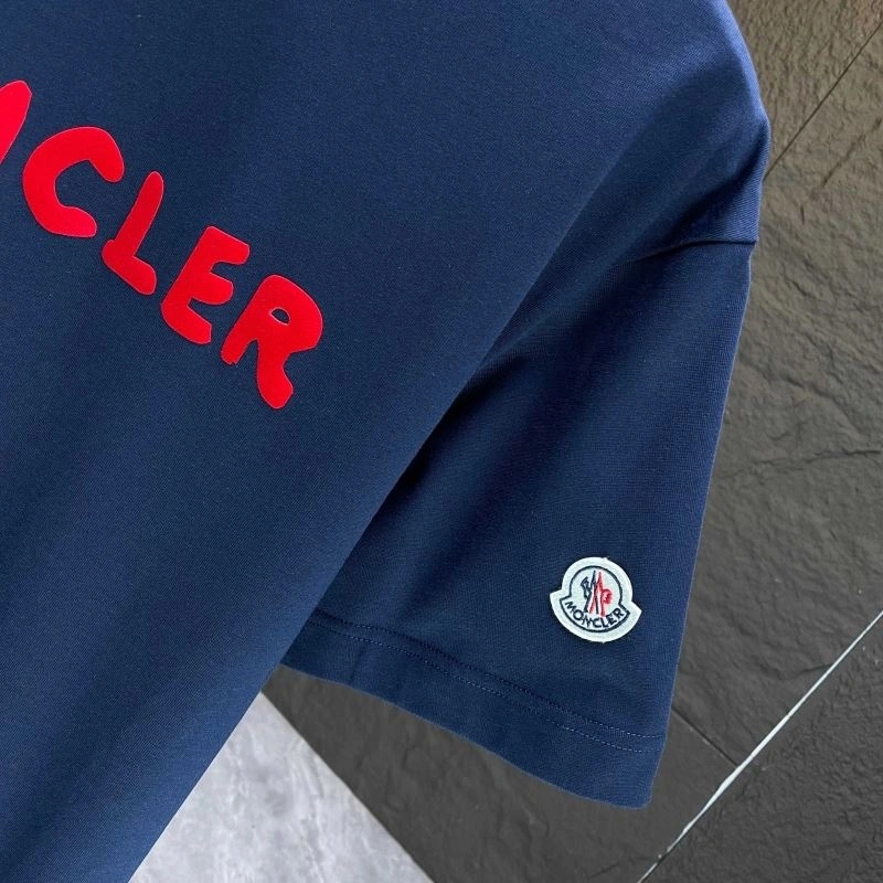 Effortless Moncler T-Shirts 140374