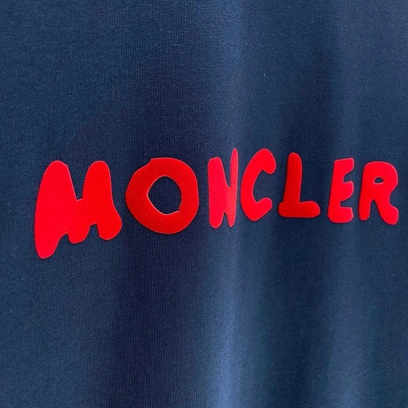 Effortless Moncler T-Shirts 140374