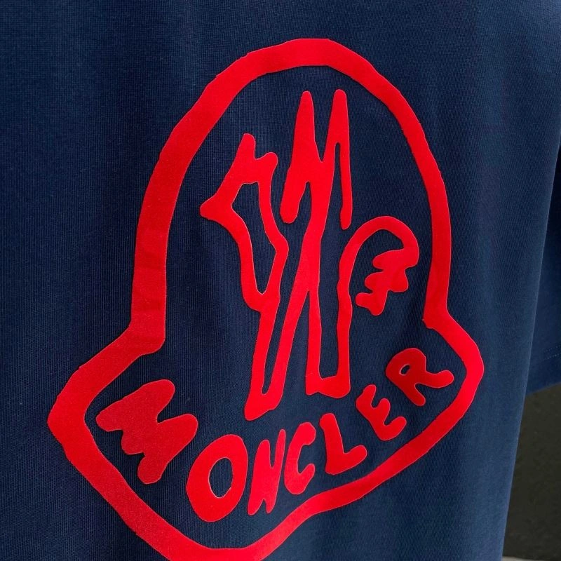 Effortless Moncler T-Shirts 140374