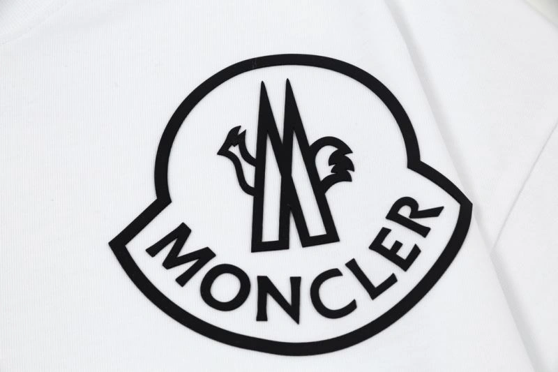 Sporty Moncler T-Shirts 140103