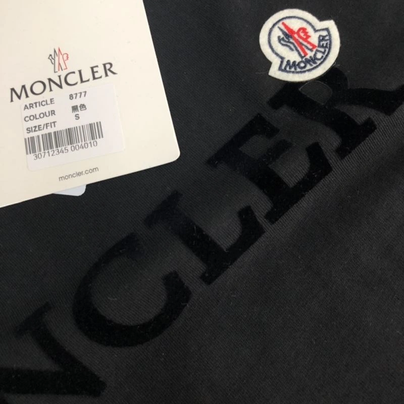 Moncler T-Shirts FlexibleFit 140099