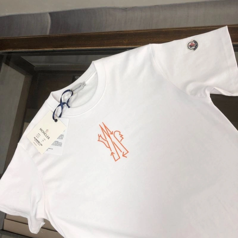 Moncler T-Shirts Breathable 140098