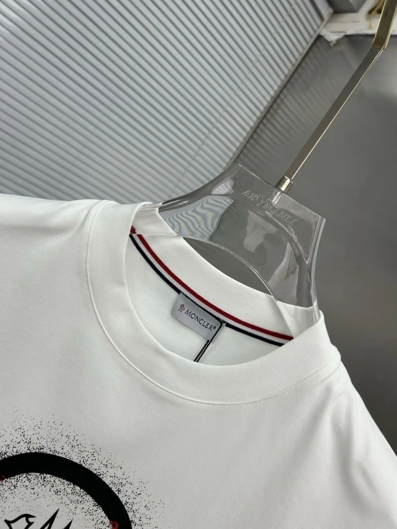Moncler T-Shirts Unisex 140095