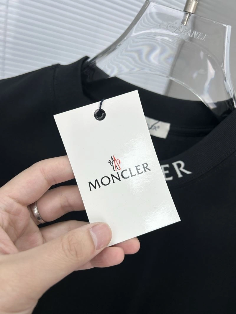 Moncler T-Shirts MultiPurpose 140091