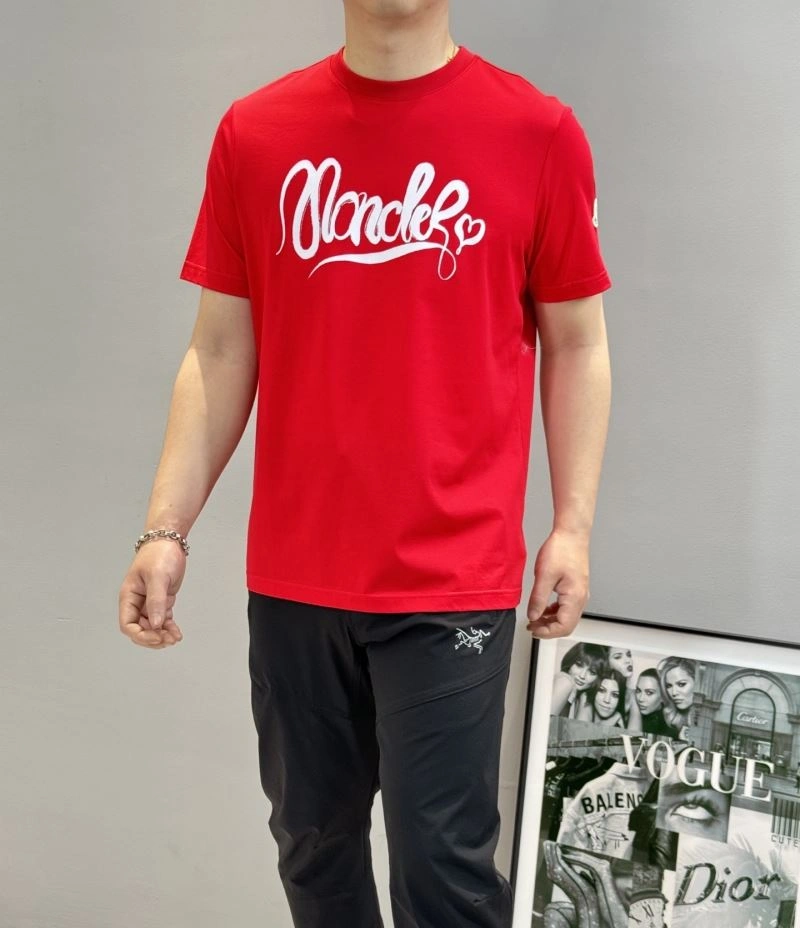 Moncler T-Shirts UrbanChic 140082