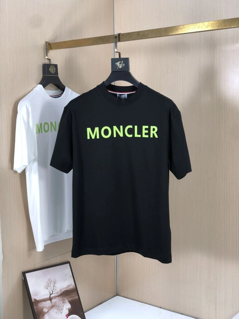 Moncler T-Shirts Vibrant 140072